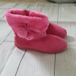 Brand new girls pink furry boots size 1